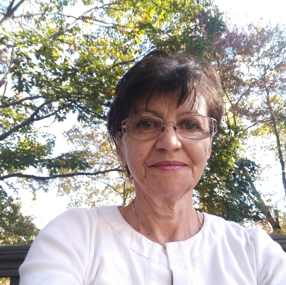 Meet your Posher, Camelia